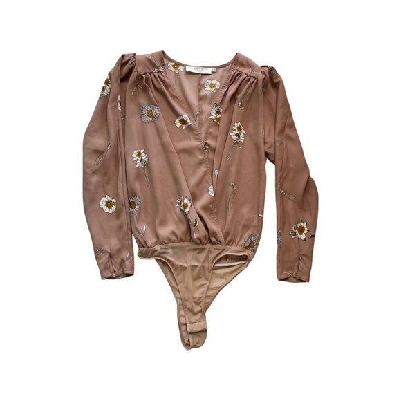 ASTR The Label AT15181-003 Drape Front Long Sleeve Floral Bodysuit Size XS - Picture 3 of 10